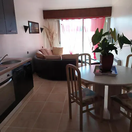 Apartment 50m2 2 A 4 Pers Confort Balcons Jardin Terrasse